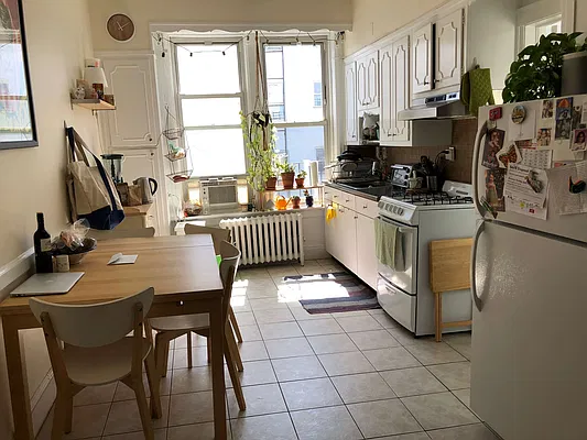 Rented by Brownstone Property Group | media 20
