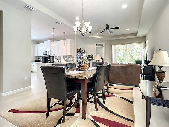 3rd image of 189 Old Moss Cir