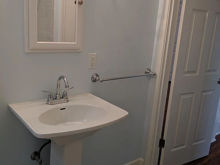 2500 Sulphur Ave — Photo 32