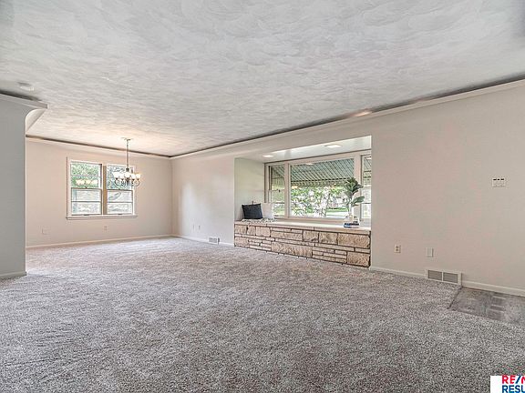 5th image of 4560 N Somers Ave
