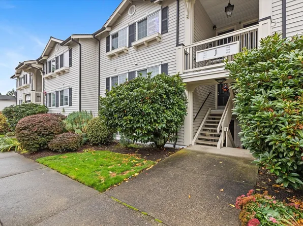 12404 E Gibson Road #J303, Everett, WA 98204