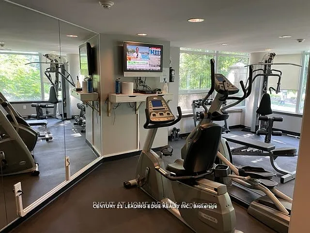 18 Valley Woods Rd #Penthouse 204 — Photo 36