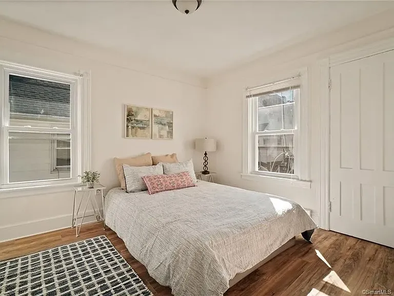 74 Schuyler Ave — Photo 14
