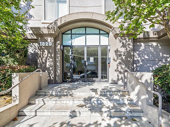 3rd image of 1820 S Beverly Glen Blvd APT 301
