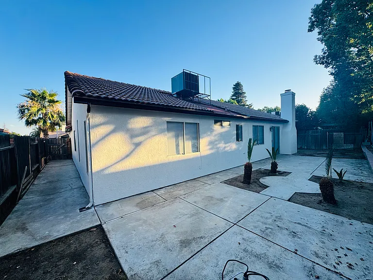 9004 Pine Ridge Way — Photo 17