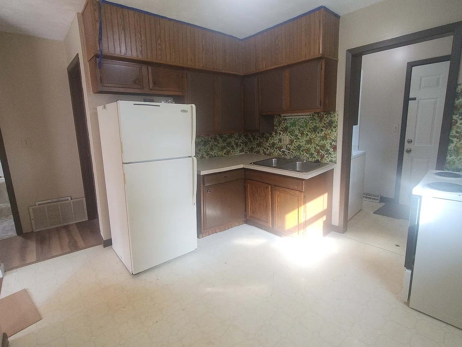 2 bed, 575 sqft, $780 — Photo 2