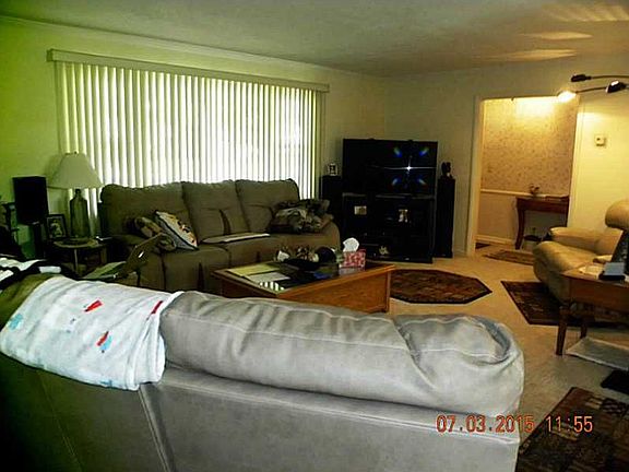 4th image of 3500 W Brook Dr