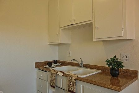 3rd image of 16405 Cornuta Ave APT 26