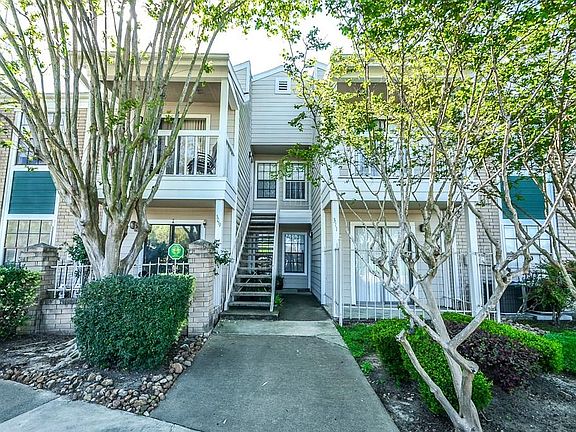 3rd image of 12660 Ashford Point Dr APT 312