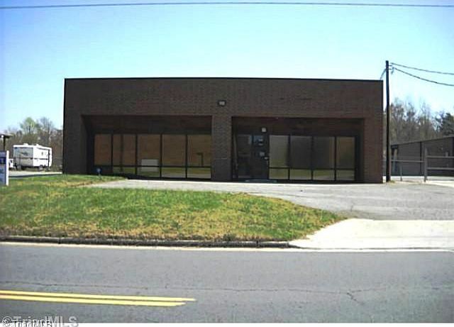 1st image of 2605 Greengate Dr