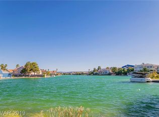 2904 Whispering Wind Dr, Las Vegas, NV 89117