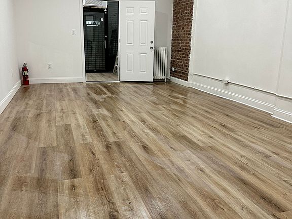 2nd image of 2403 Cambreleng Ave