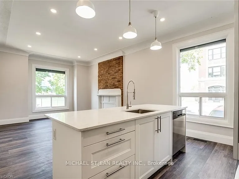 276 Sanford Ave N #1 — Photo 8