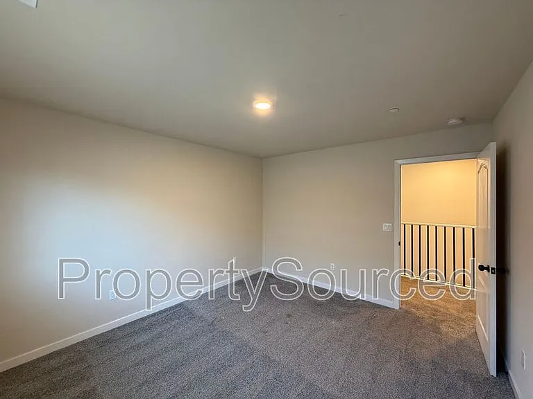 936 W Alameda St #A — Photo 21