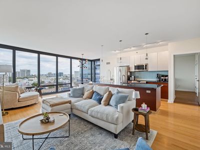 2101 Market St Unit 1401, Philadelphia, PA, 19103