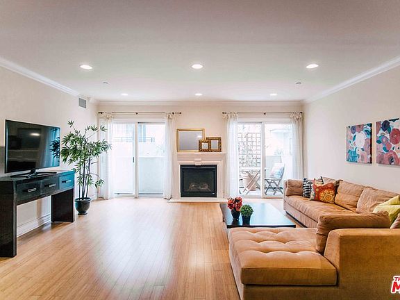 2nd image of 1828 Glendon Ave APT 202