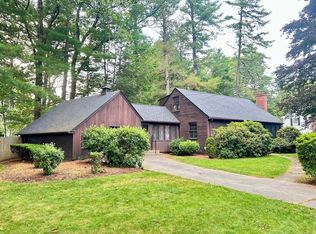 33 Lynnwood Dr, Westfield, MA 01085