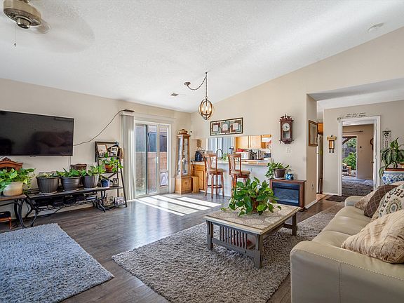 5th image of 1405 Villa Lila St NE