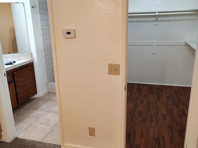 123 W Liberty St — Photo 5