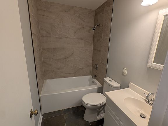 4th image of 1577 Front Royal Dr