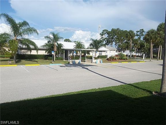 3rd image of 5170 Forest Park Dr