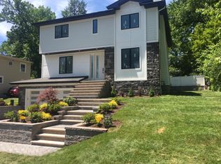 199 9th St, Cresskill, NJ 07626
