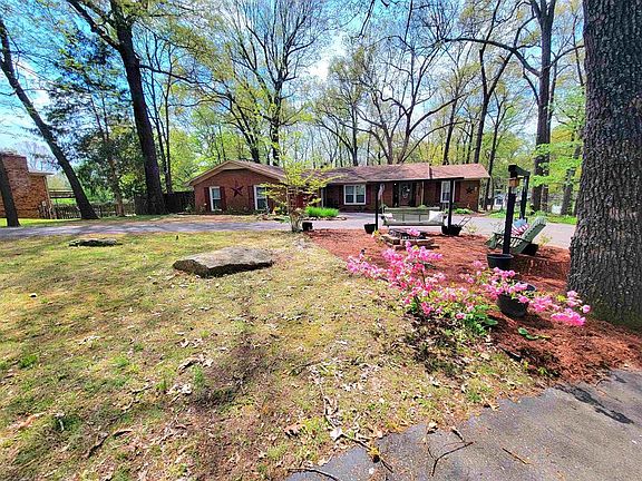 2nd image of 145 Southwind Ct