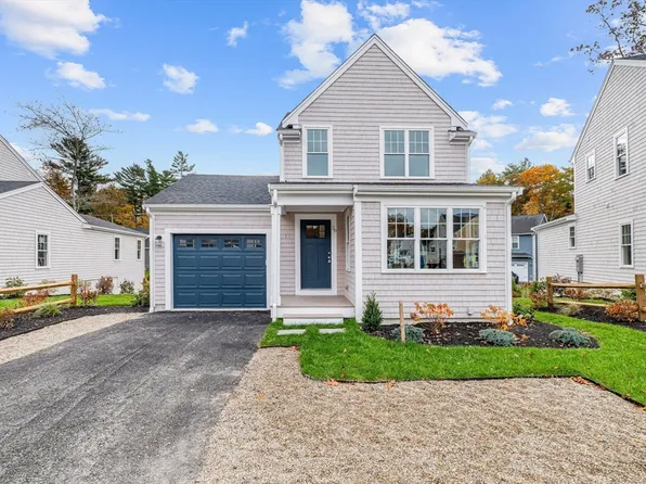 20 Pat Rose Way, Rockland, MA 02370