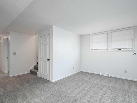 4th image of 2421 N Division St