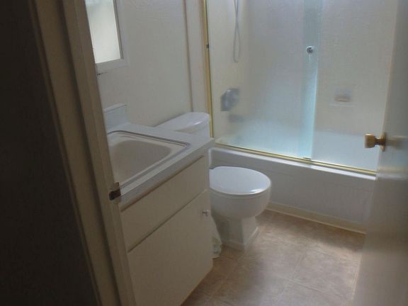 3rd image of 8646 Beverly Ln