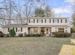 1 Astri Ct, Suffern, NY 10901