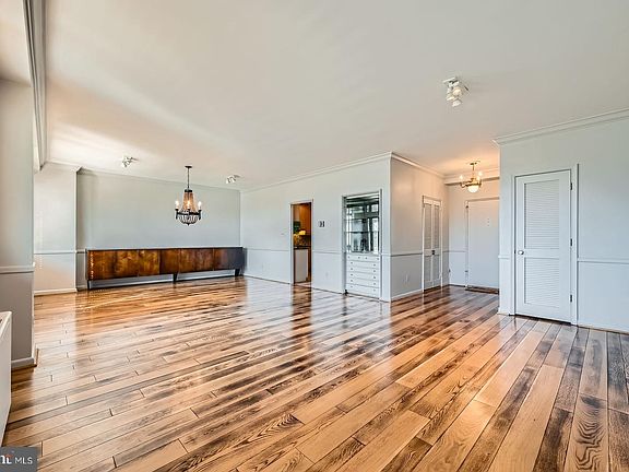 4th image of 11 Slade Ave APT 509