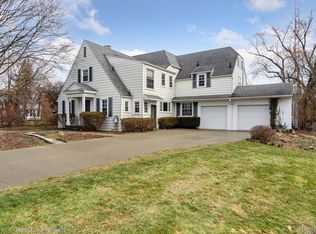 2721 Westwood Pkwy, Flint, MI 48503