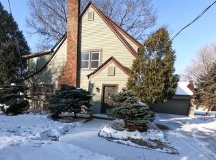 615 Cedar Bend St, Waterloo, IA 50703