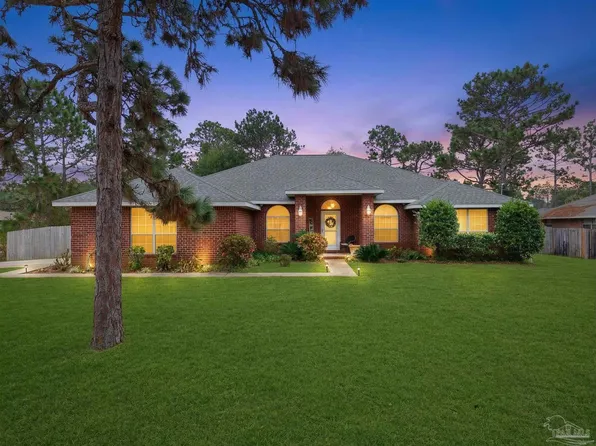 7599 Brewster St, Navarre, FL 32566