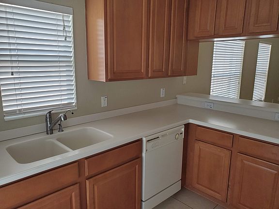 4th image of 7109 Kendall Heath Way