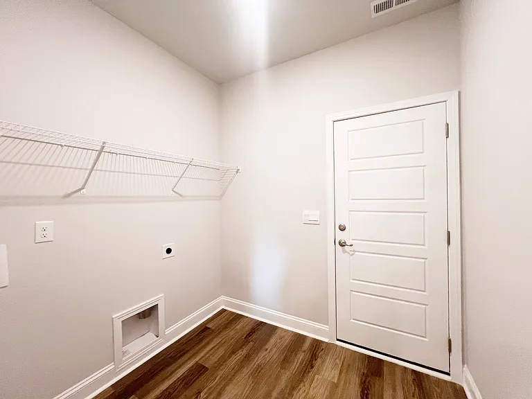 335 Cypress Hollow Trl — Photo 25