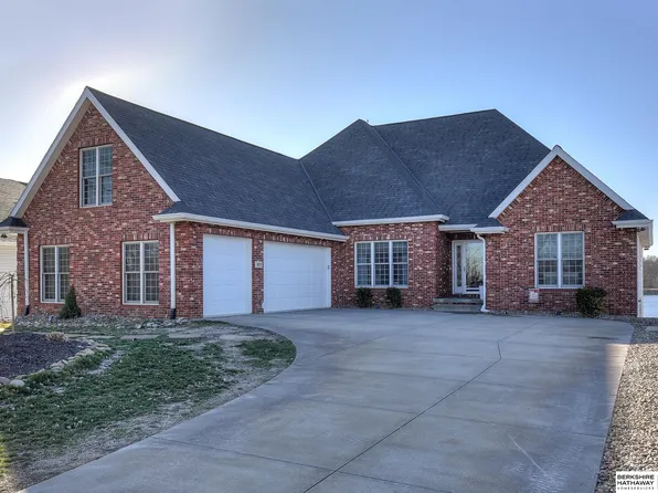 5039 E Platteview Dr, Cedar Creek, NE 68016