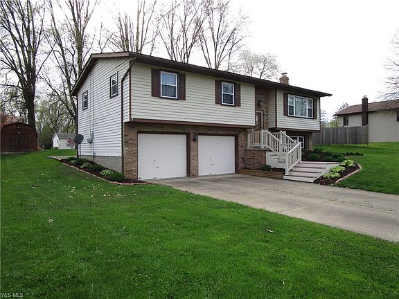 2nd image of 3003 Meadowbrook Dr