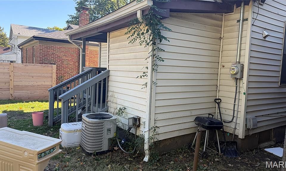 2nd image of 6937 Etzel Ave