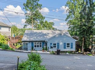 136 Cedar Lk W, Denville, NJ 07834