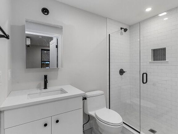 5th image of 4 Hull St #1