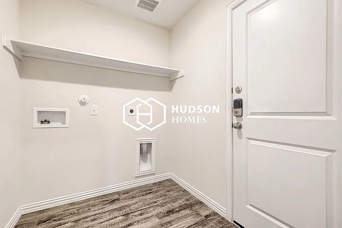 2719 Bermuda Dr — Photo 14