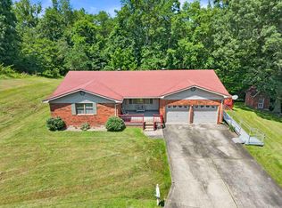159 E Cretcher St, Grayson, KY 41143