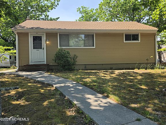 2nd image of 542 Jackson Avenue