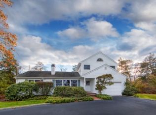 9 Riverview Dr, Remsenburg, NY 11960