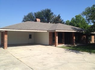 615 Marteau Rd, Broussard, LA 70518