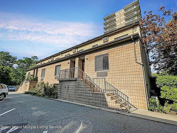 4th image of 49 Hylan Blvd APT 2A