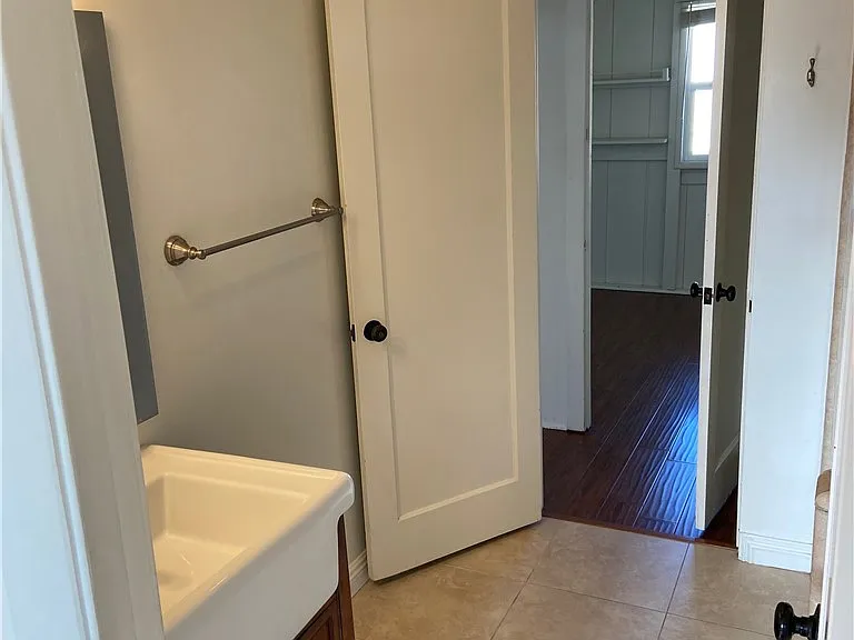 435 1/2 Heliotrope Ave — Photo 3
