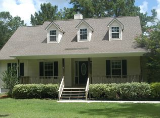 165 Huckleberry Ln, Hubert, NC 28539